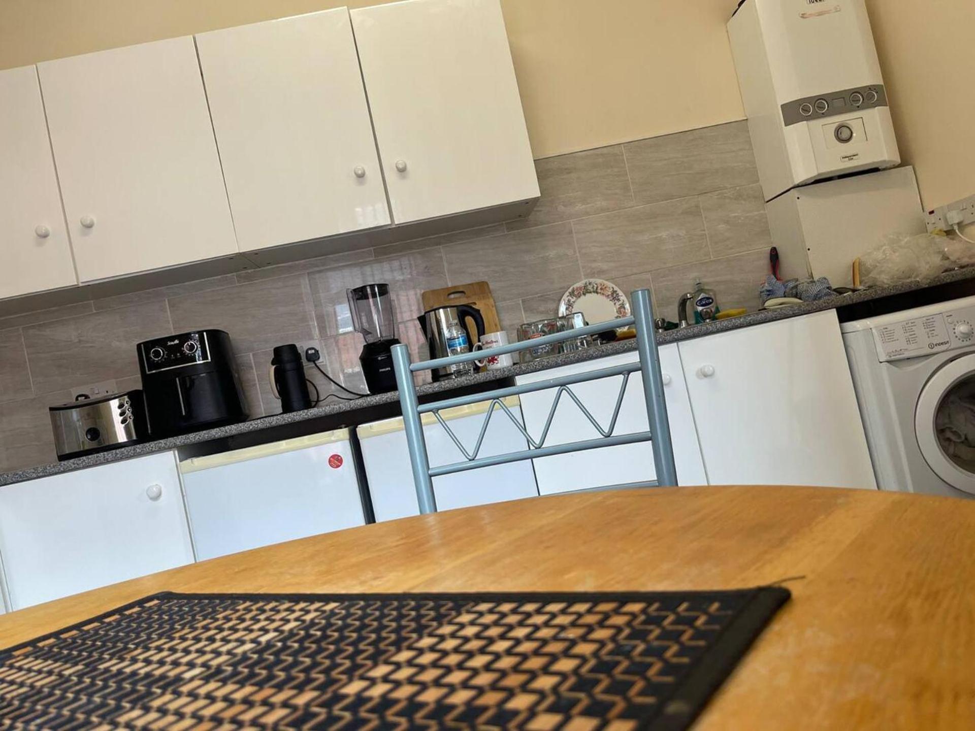 Stylish 1-Bed Apt - Sleeps 4 - Parking - Wifi Manchester Exteriér fotografie