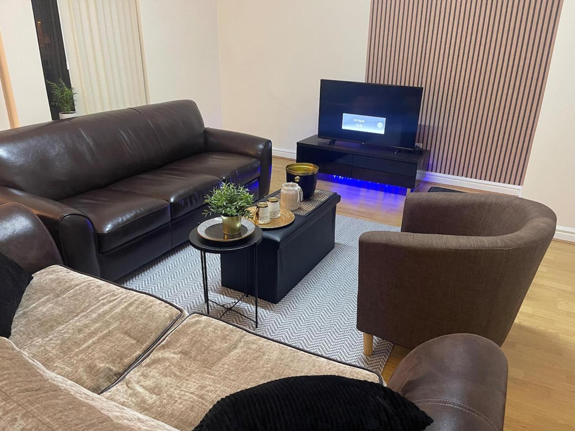 Stylish 1-Bed Apt - Sleeps 4 - Parking - Wifi Manchester Exteriér fotografie